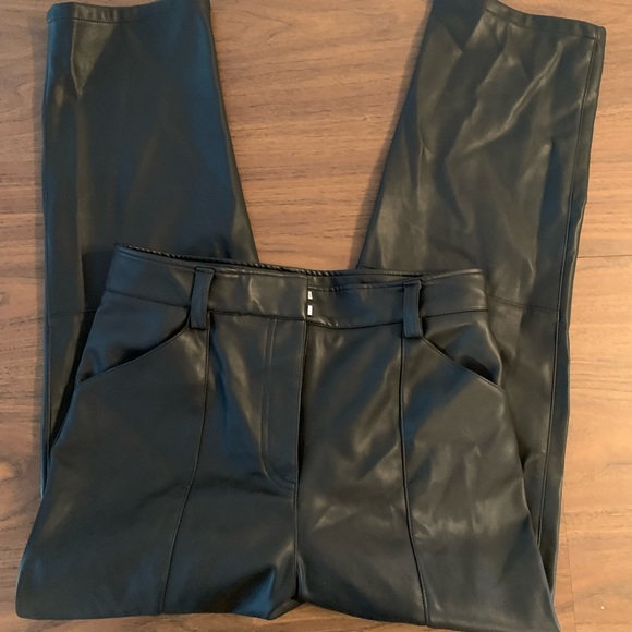 👖 Faux Leather H&M Hot Pants - Picture 1 of 5